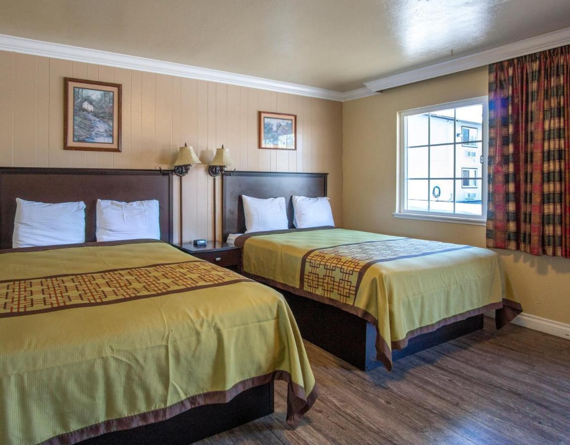 Charm Motel & Suites Burney Zewnętrze zdjęcie