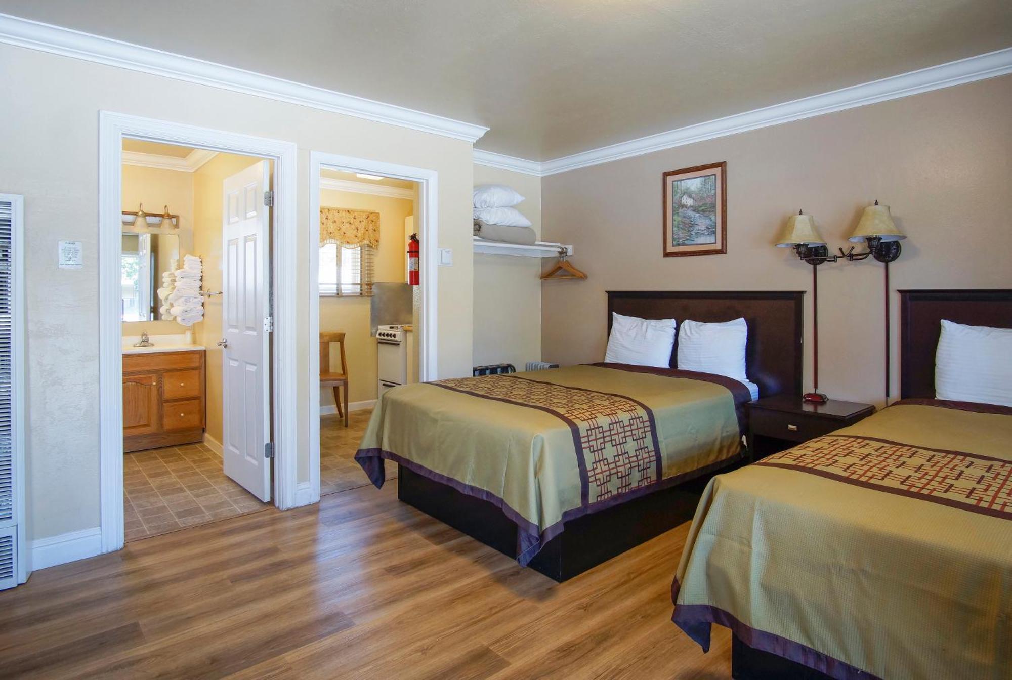 Charm Motel & Suites Burney Zewnętrze zdjęcie